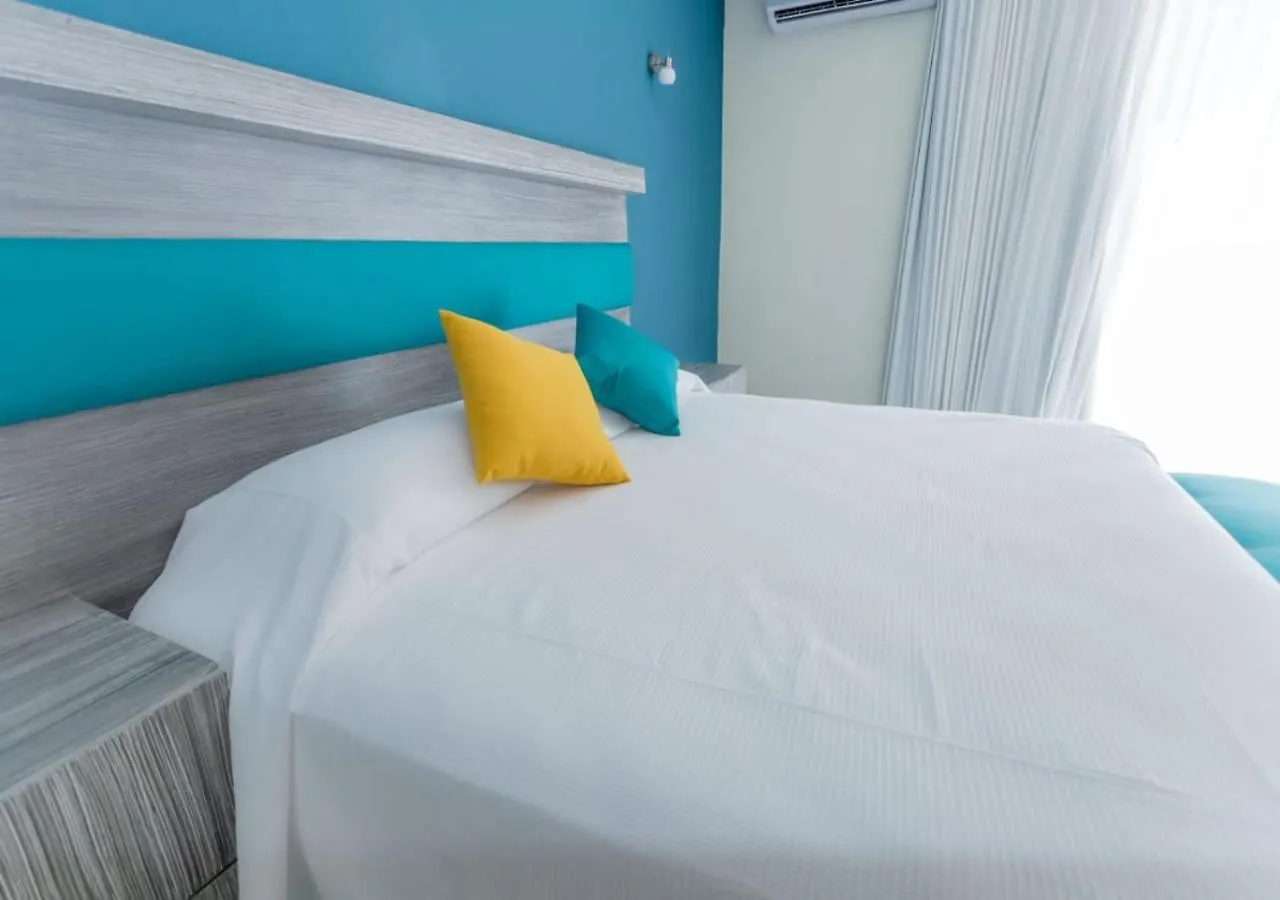 Studiotel Cancun Aparthotel